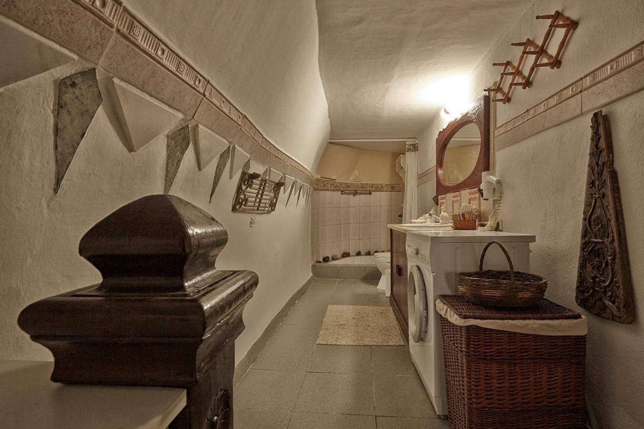 Vóthon Santorini Cave Houses מראה חיצוני תמונה